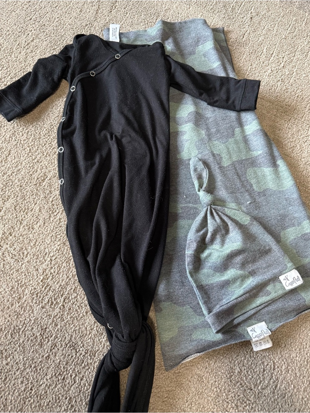 Black Infant Knotted Sleep Gown with Gray Camo Hat & Swaddle Set